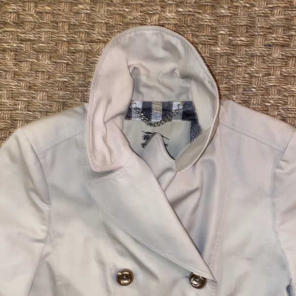 Rare Burberry Trench Khaki with silver buttons and back hem ruffle sz 10 - Picture 11 of 16